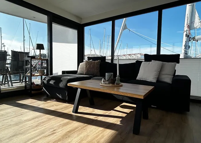 Urlaub Auf Dem Wasser Mit Einmaligen Ausblick - Hausboot 10 Nyaraló Boltenhagen